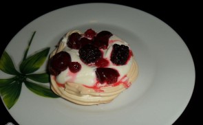 Pavlova torta