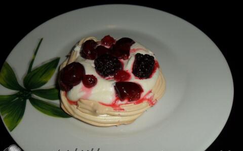 Pavlova torta