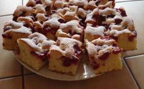 Poharas meggyes