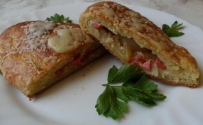 Töltött pizza