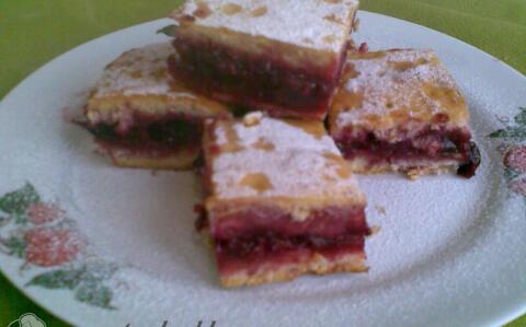 Meggyes pite