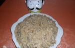 Sertéscsíkok stroganoff módra