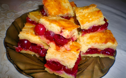 Meggyes pite