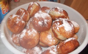 Szalagos fánk