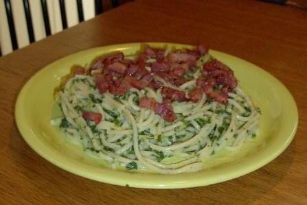 Spenótos spagetti