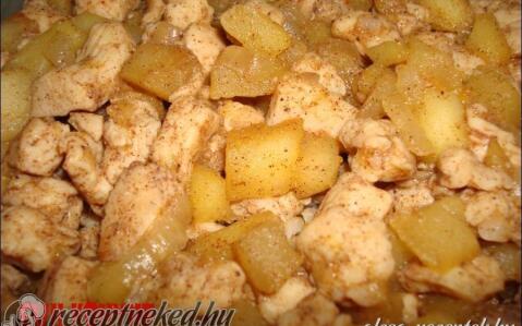 Almás – fahéjas csirkemell
