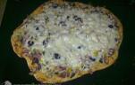 Sonkás, gombás, olivás pizza
