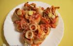 Pizzás palacsinta falatok kép