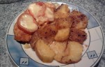 Mozzarellás paradicsomos csirke fűszeres burgonyával