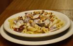 Penne Gorgonzola mártással ,szőlővel és dióbéllel