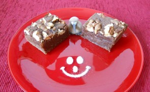 Konyakmeggyes brownie