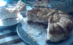 Túrós-meggyes linzertorta