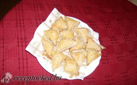 Szezámmagos háromszögek