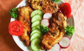 Mura menti csirkemell (fokhagymás-tejfölös panírban)
