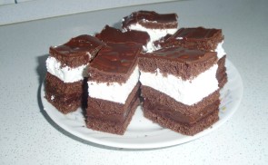 Csokis tejszínes szelet