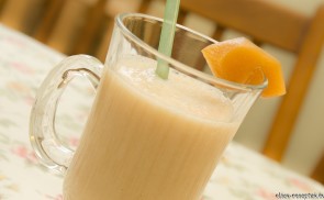 Banános-őszibarack shake