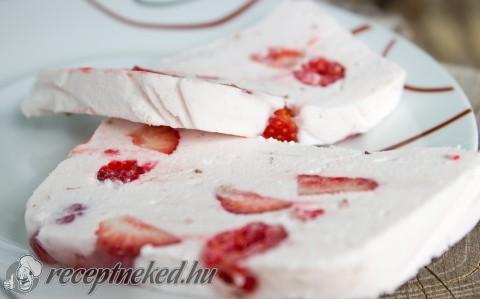 Gyümölcsös joghurt torta