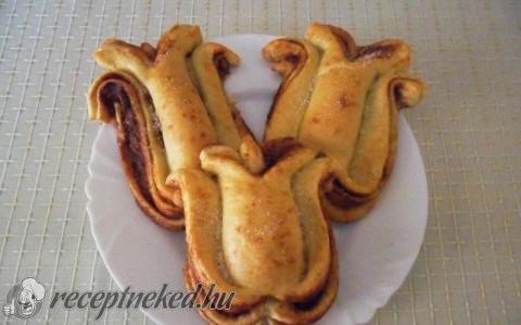 Kelt tésztából tulipán