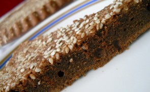 Szezámmagos csokitorta