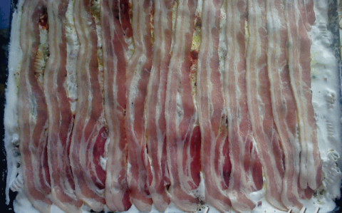 Füstölt baconos rakott tészta