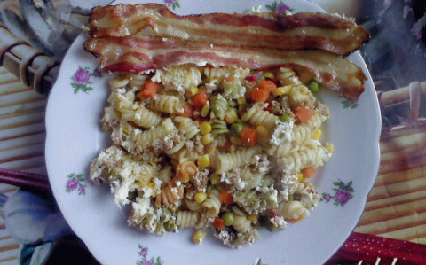 Füstölt baconos rakott tészta