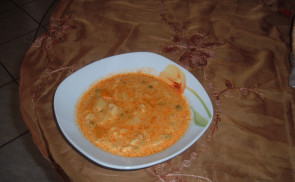 Borsóleves extrákkal