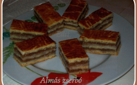 Almás zserbó szelet