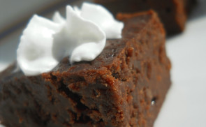 Gesztenyelisztes-nyírfacukros brownie