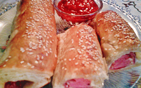 Baconos virsli szezámos bundában