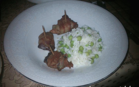 Baconbe tekert fokhagymás csirkemáj