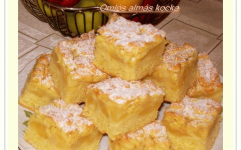 Omlós almás kocka