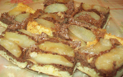 Almás piskóta