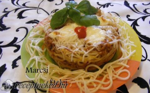 Sült bolognai spagetti