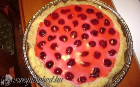 Meggyes gyümölcs torta