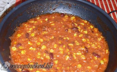 Mexikói chilis bab-rizzsel