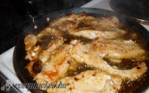 Ízes csirkemellcsíkok