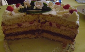 Epres csokis, tejszínes torta