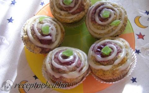 Mákos-meggyes muffin