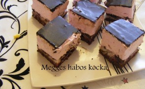 Meggyes habos kocka