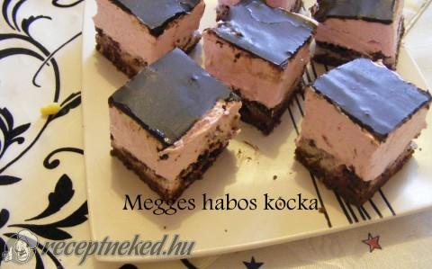 Meggyes habos kocka