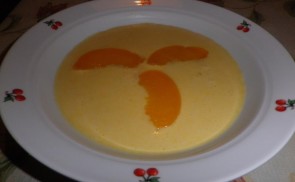 Hideg őszibarack krémleves
