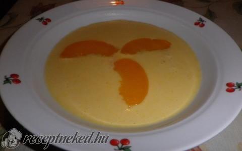 Hideg őszibarack krémleves