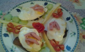 Ham and eggs