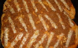 Pizza (bolognai és hagymás-szalonnás-tojásos)