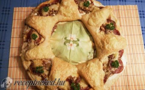 Virág alakú pizza
