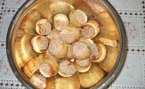 Szezámos-túrós pogácsa