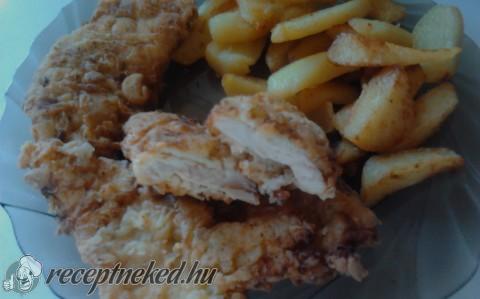 Csirkemell tejfölös, fűszeres bundában