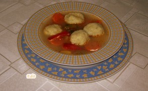 Burgonyagombóc leves