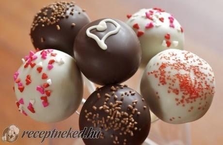 Cake pops  (Nyalóka süti)