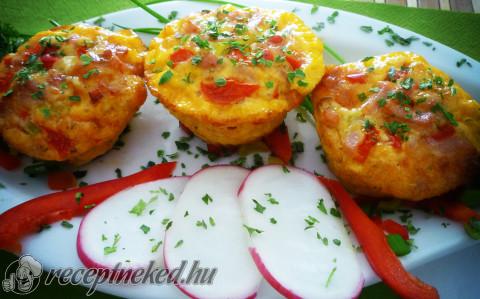 Tojásrántotta muffinformában